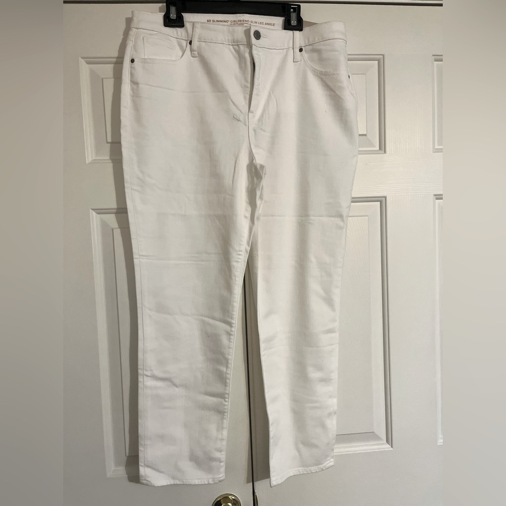 Chicos so slimming boyfriend jeans. White  Chico’s size 2.5 (14)